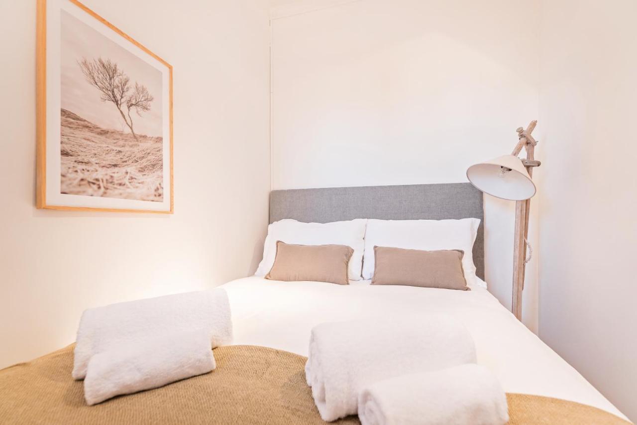 Rocafort In Eixample Apartment