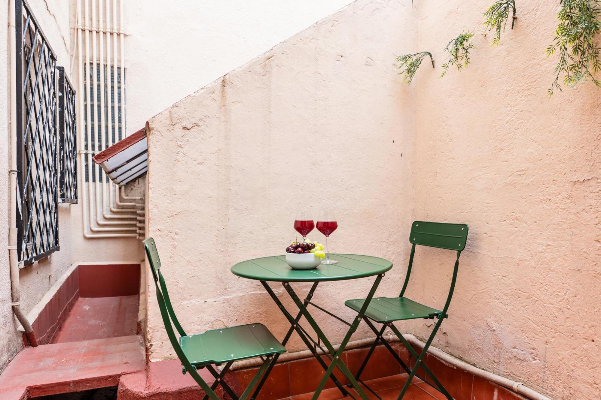 Apartment Rocafort In Eixample
